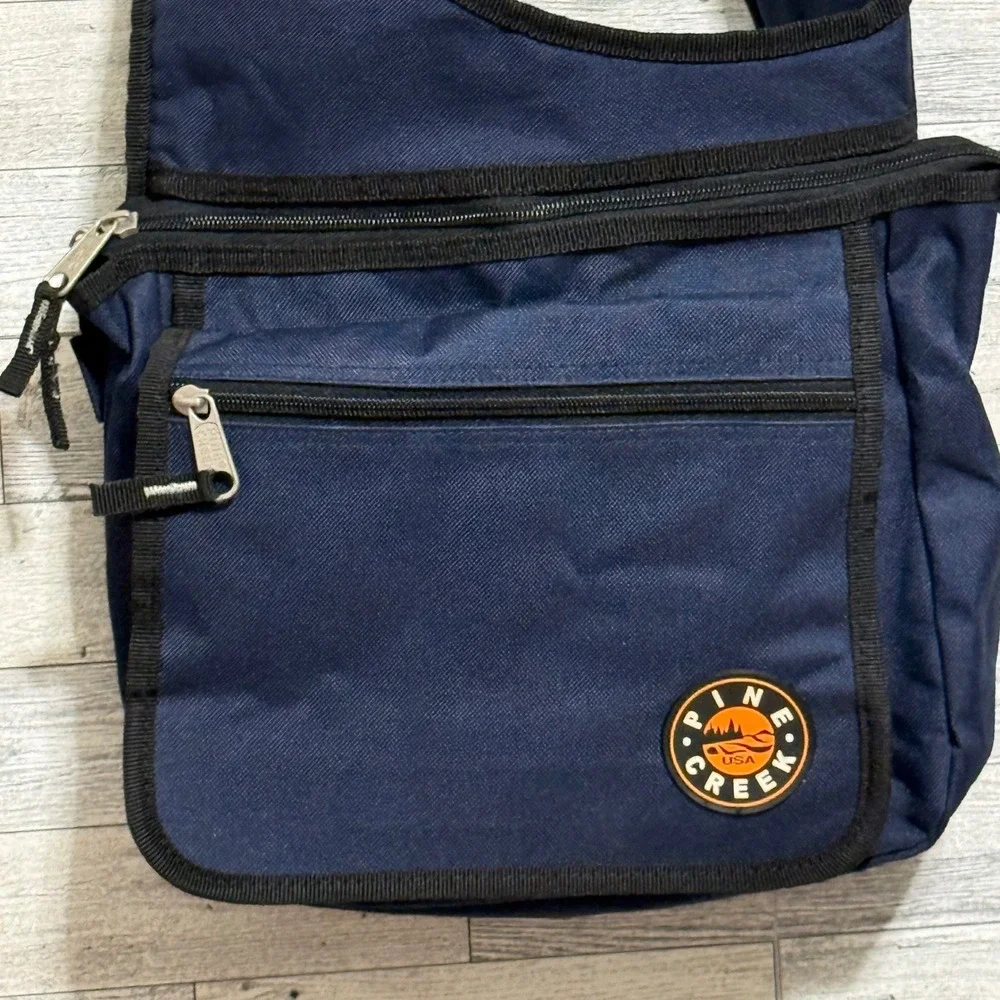 Pine Creek Navy Blue Crossbody Shoulder‎ Bag Adjustable Strap Multiple Pockets